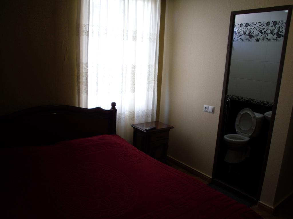 باتومي Suliko Guest House الغرفة الصورة