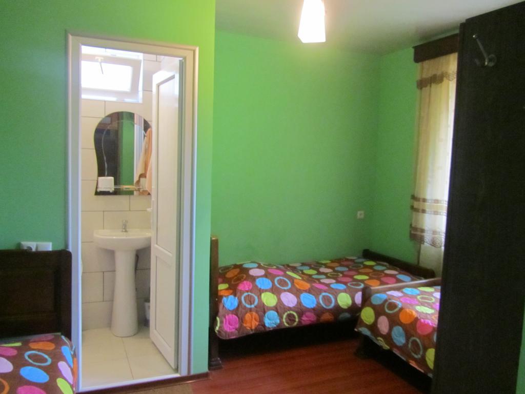 باتومي Suliko Guest House الغرفة الصورة