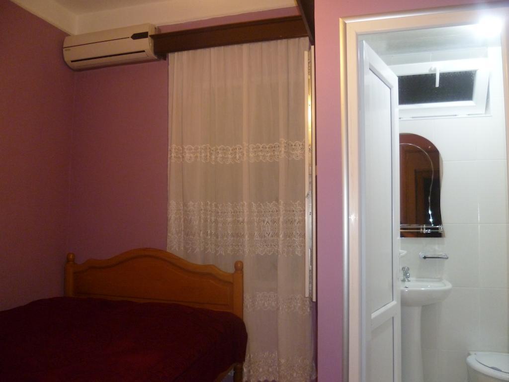 باتومي Suliko Guest House الغرفة الصورة